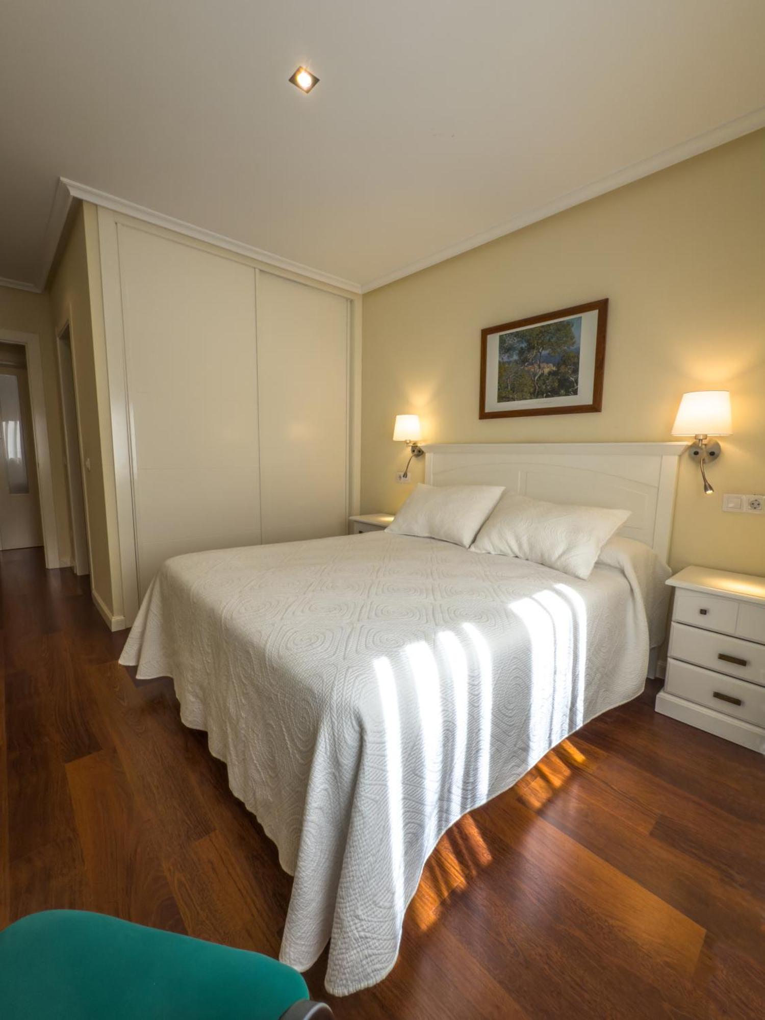 Apartamentos Verdemar Llanes Zewnętrze zdjęcie