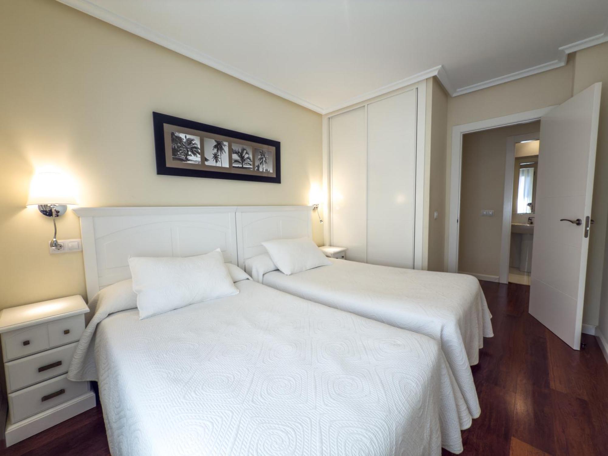 Apartamentos Verdemar Llanes Zewnętrze zdjęcie